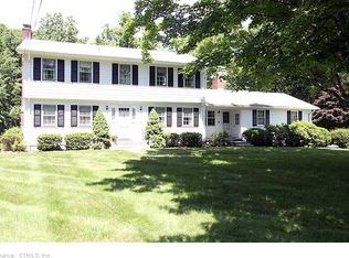 15 Ledge Rd, Woodbridge, CT 06525