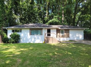 2884 Sylvan Rd, East Pt, GA 30344