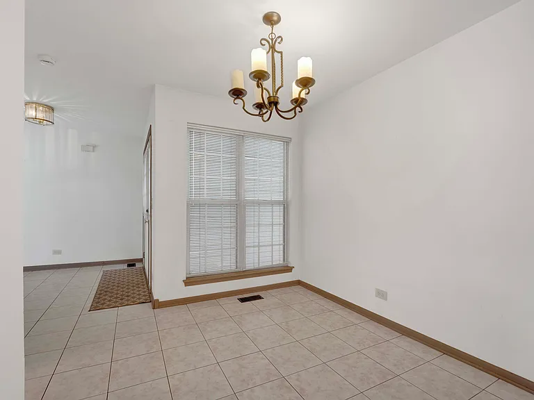 2164 Seaver Ln — Photo 12