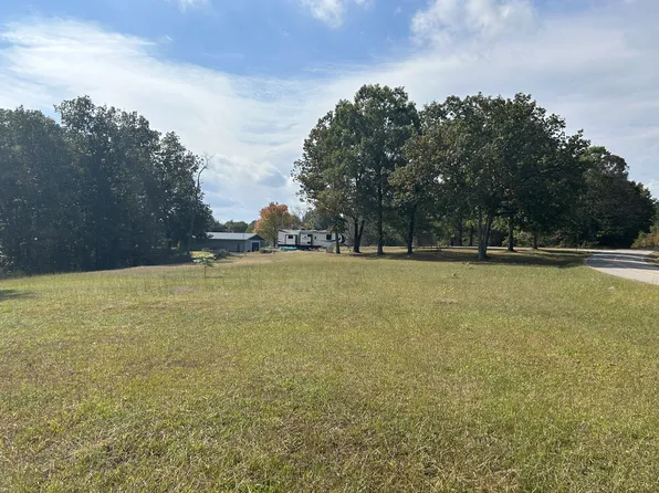 105 Lyell Rd, Hohenwald, TN 38462
