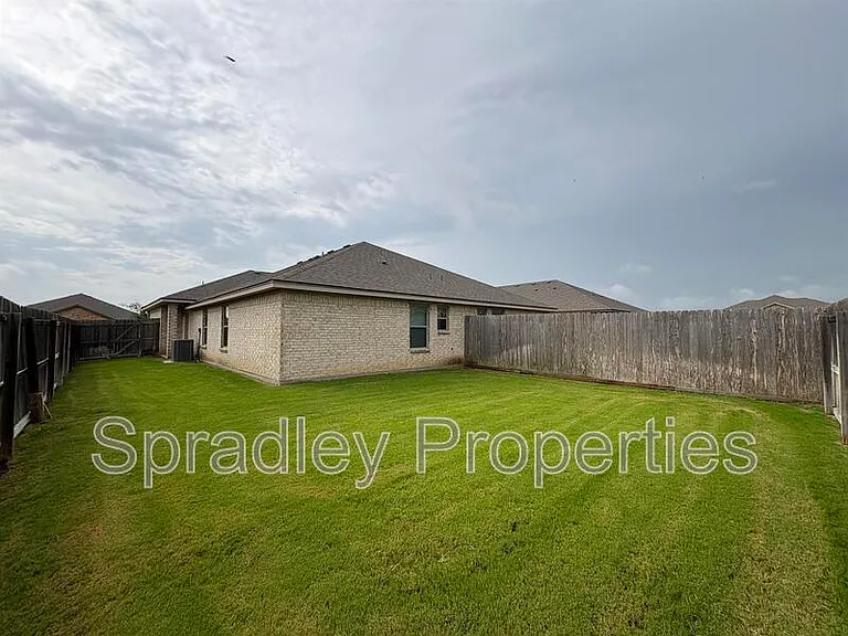 206 Juniper Dr #B — Photo 14