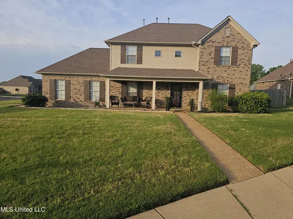 5881 Richard Place Dr, Horn Lake, MS 38637