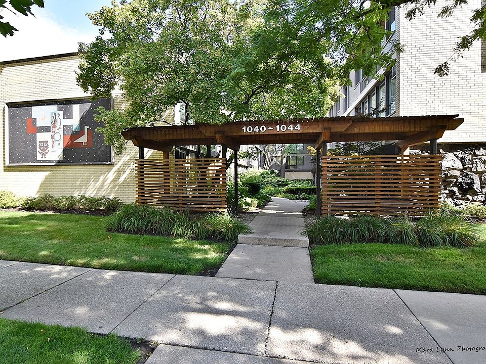 1st image of 1044 Ontario St APT 1D