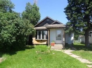 415 W 36th St, Hibbing, MN 55746
