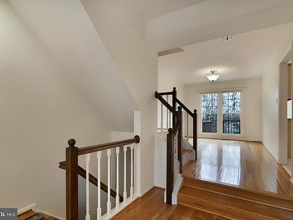 4th image of 5828 Apsley House Ct
