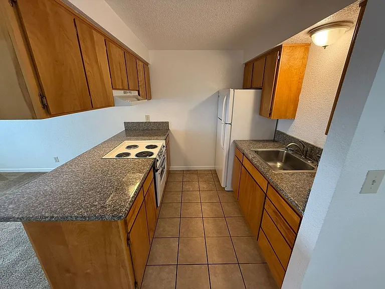 1015 5th Ave SW #13 — Photo 3