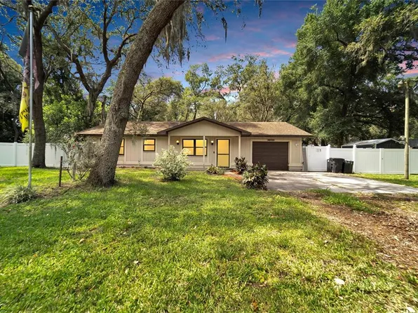 38020 Palm Grove Dr, Zephyrhills, FL 33542