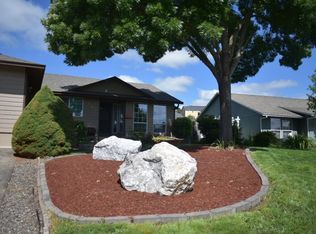 1120 Rolling Hills Rd, Roseburg, OR 97471