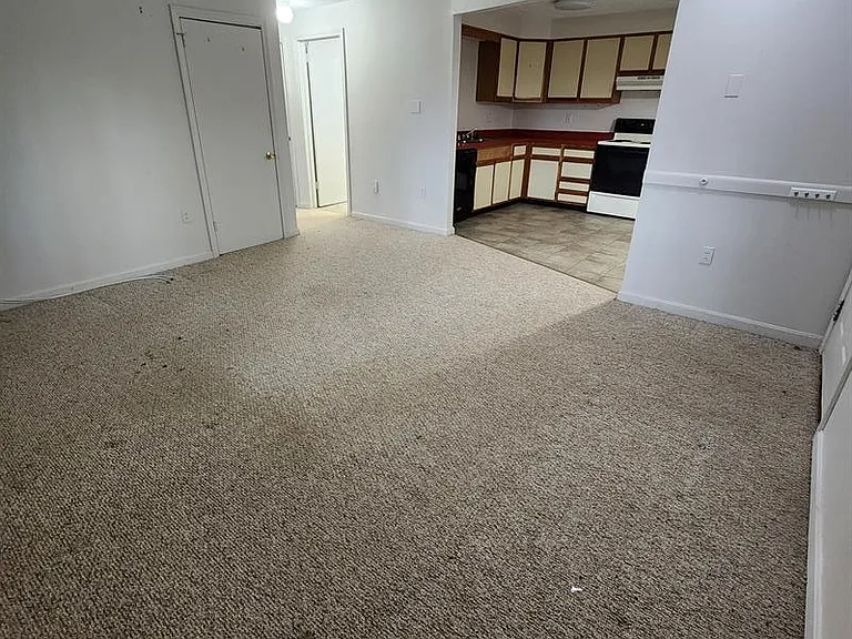 5 Irene St #7-4 — Photo 3