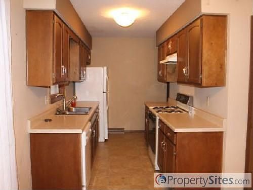 5th image of 942 Candy Ln