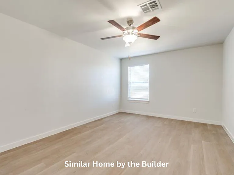 1704 Highland Loop — Photo 26