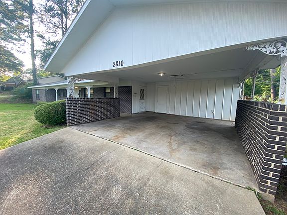 2nd image of 2810 Hoyte Dr