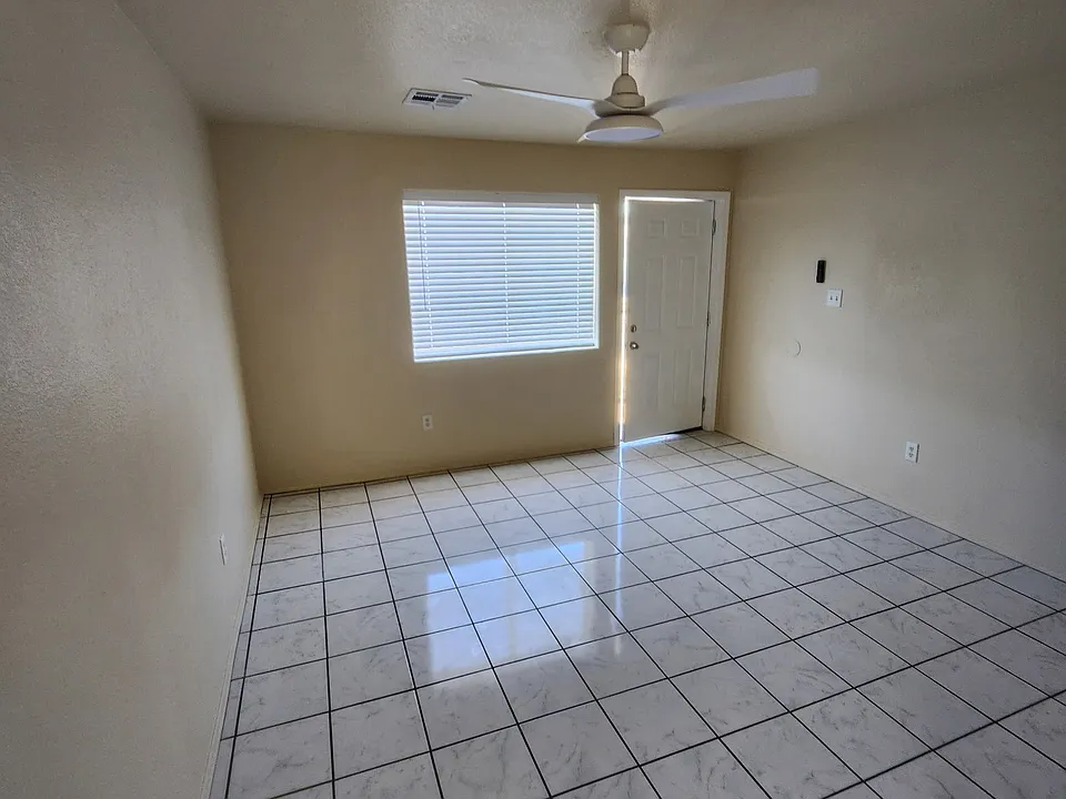 295 S 17th Ave #A
