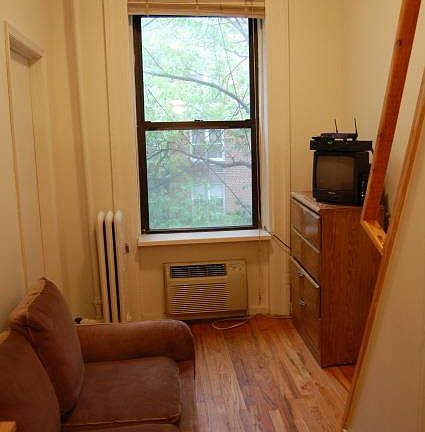 4th image of 321 W 30th St APT C2