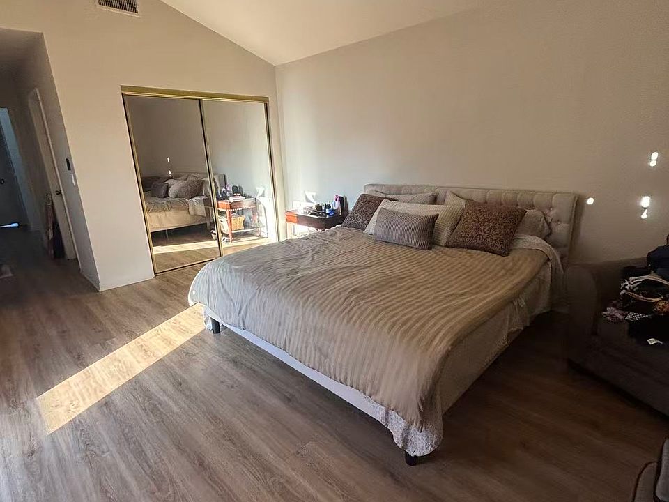 1st image of 10022 Reseda Blvd Unit 2
