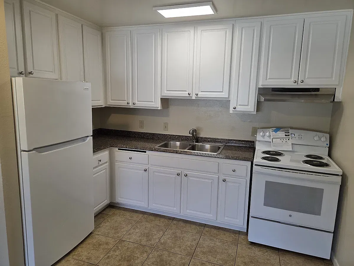 Maple Terrace Apartments — Photo 4