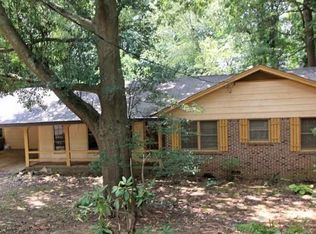747 Aberdeen Dr, Stone Mountain, GA 30083