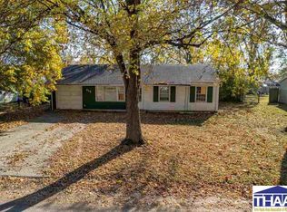 813 E Azalia Dr, Terre Haute, IN 47802