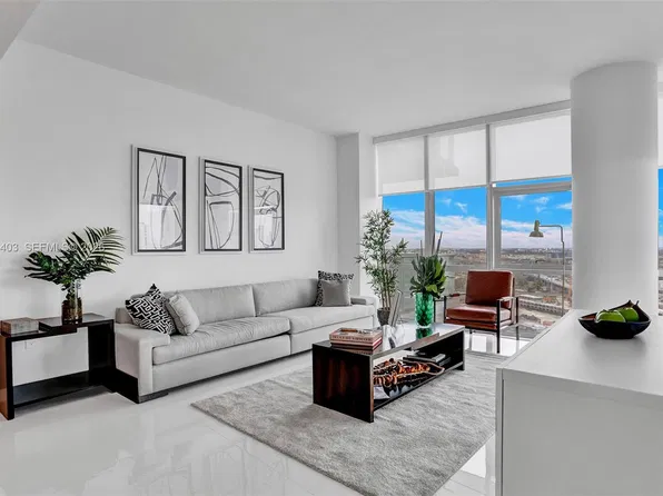851 NE 1st Ave, Miami, FL