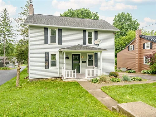 934 George St Photo 1