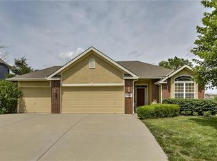 10209 N Lane Dr, Kansas City, MO 64157