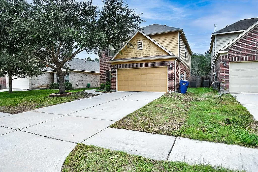6 bed, 2.5 bath, 2630 sqft, $3,000 — Photo 3