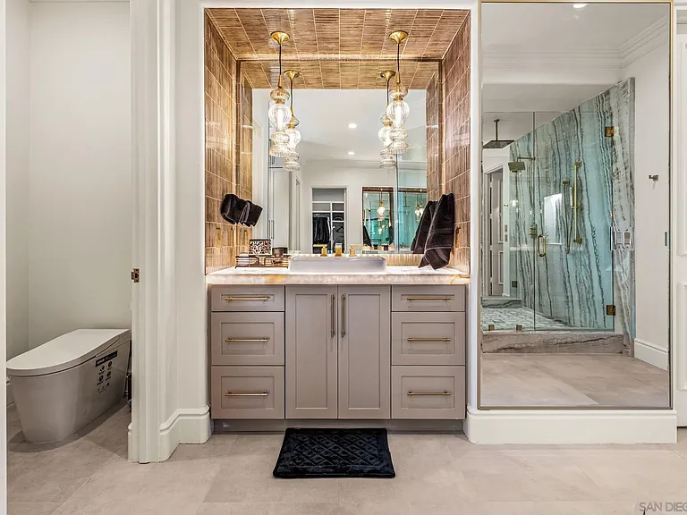 Primary Bath/Spa