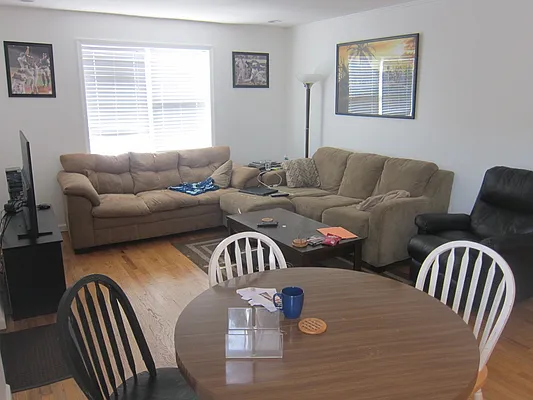 Rented by Realty 2000 Corp | media 13