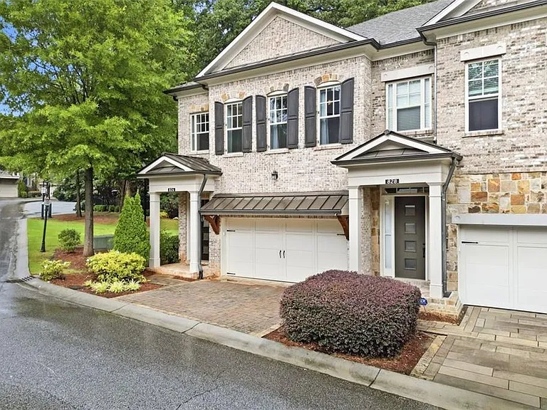826 Canterbury Overlook NE — Photo 33