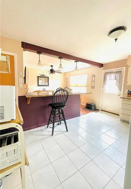 3 bed, 1802 sqft, $2,350 — Photo 2