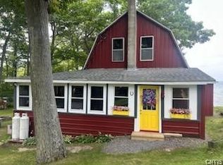 41 N Rainbow Shores Rd, Pulaski, NY 13142