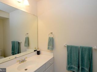 10515 Sunny Brooke Ln, Potomac, MD 20854