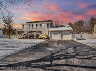 4 Reston Rd, Manalapan, NJ 07726