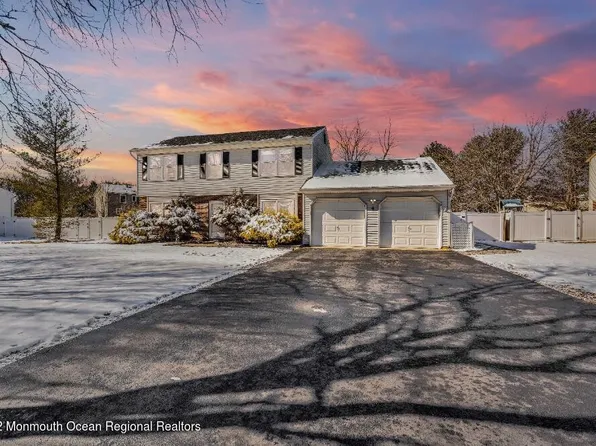 4 Reston Road, Manalapan, NJ 07726