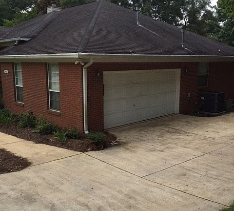 3rd image of 3489 Hyde Park Way