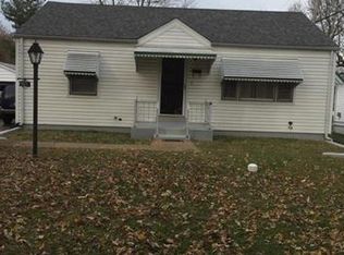 9831 Meadow View Dr, Saint Louis, MO 63114