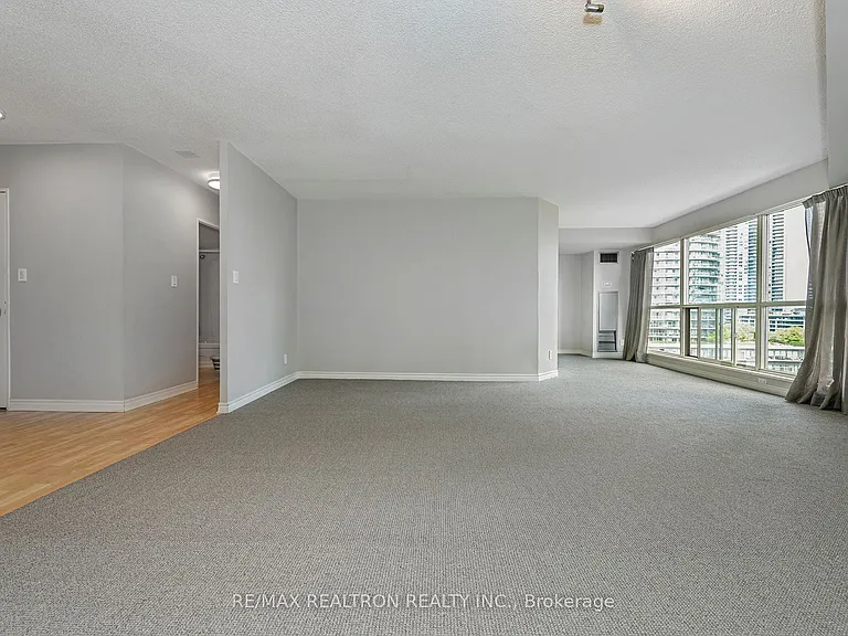 2261 Lake Shore Blvd W #1012 — Photo 13