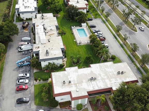 5th image of 3606 Beneva Rd Unit 504