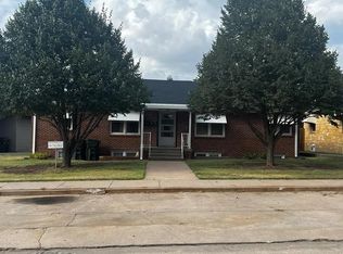 566 W 7th St #4, Hoisington, KS 67544