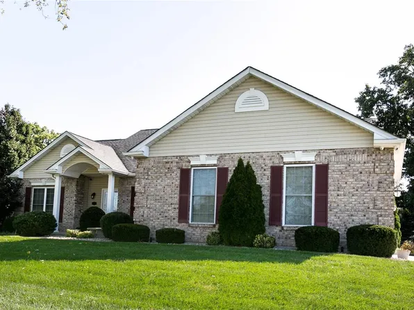 3298 Parkwood Ln, Maryland Heights, MO 63043