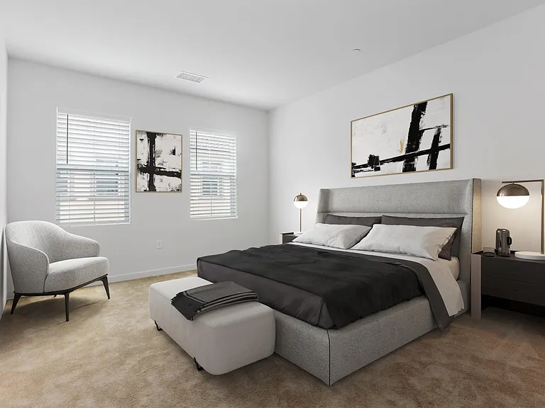 821 Blackstone Dr — Photo 3