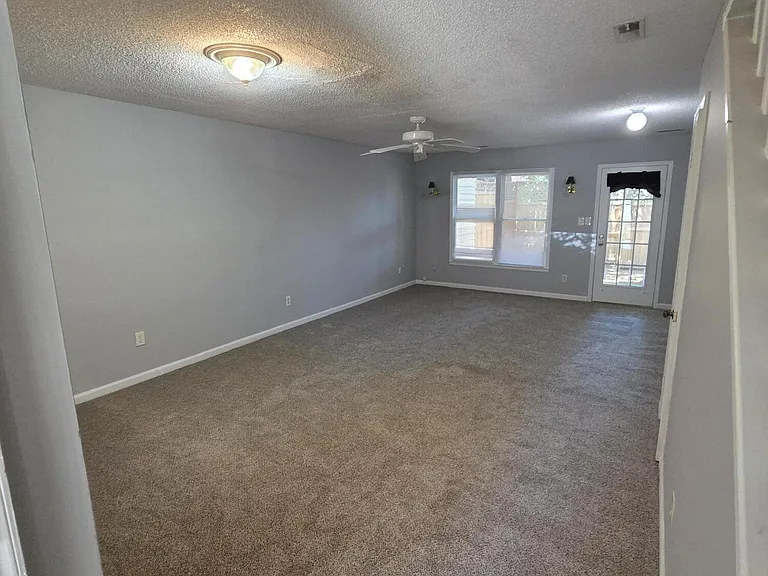 4425 Roller Ct — Photo 9