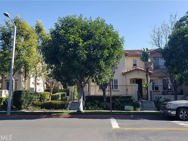 3 Weathersfield — Photo 35