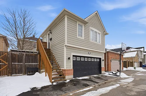 12 Black Creek Dr #COACHHOUSE Photo 1