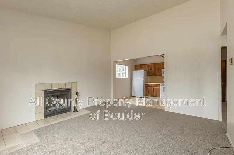 2 bed, 2.0 bath, 1300 sqft, $1,650 — Photo 3