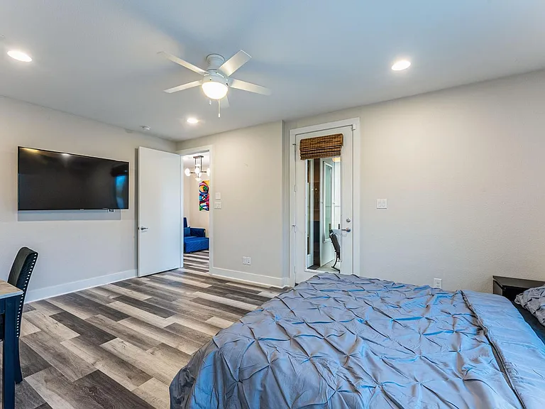 4013 Ivanhoe Ln — Photo 15