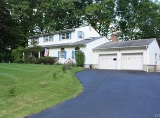 8 Jacqueline Rd, Monsey, NY 10952