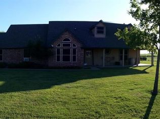 228 Hollis Rd, Waxahachie, TX 75167