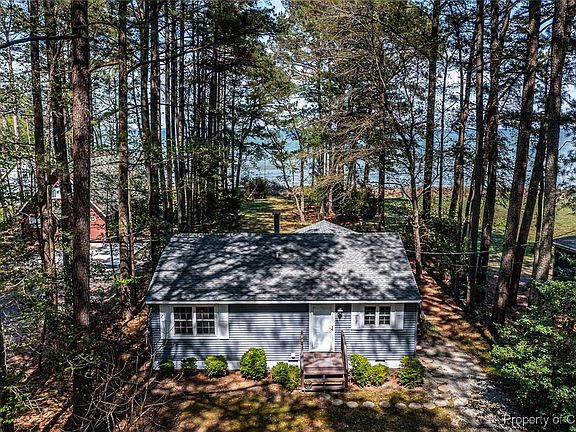 2nd image of 198 Bay Quarter Dr