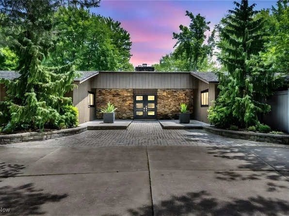 13079 Falling Water Rd, Strongsville, OH 44136